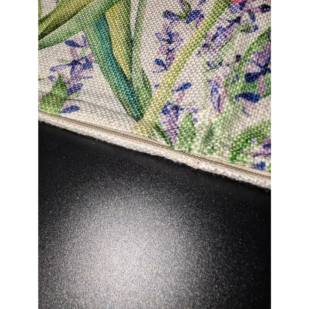 NWOT Spring Floral Zippered 17x17 Decorative Pillow Cover